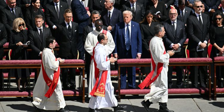 Trumpova administracija intervenira kako bi pomogla u blokiranju zakona koji zahtijeva svećenici da prijave zlostavljanje djece otkriveno u priznanjima