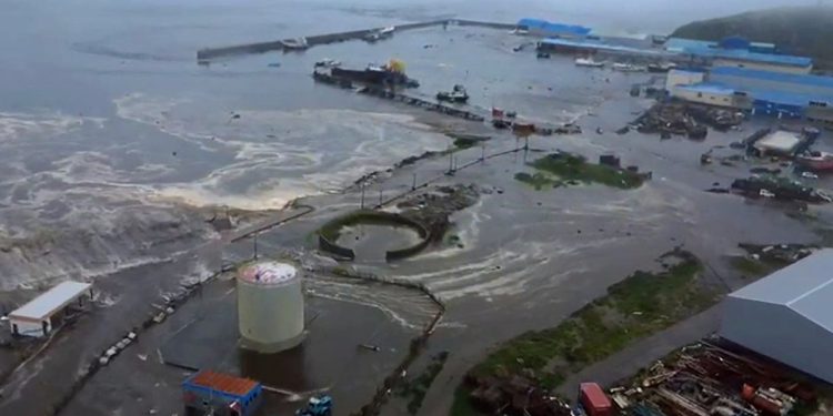 Tsunami Live Ažuriranja: Prvi valovi pogodili su Havaje i kreću prema američkoj zapadnoj obali nakon masovnih potresa u Rusiji