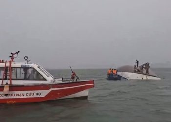 Turistički brod Survivor se prisjeća na trenutak da se plovilo ‘snažno trese’ prije prekrivanja