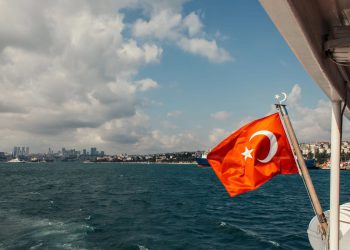 Turska ponovo podigla tranzitnu naknadu za Bospor i Dardanele