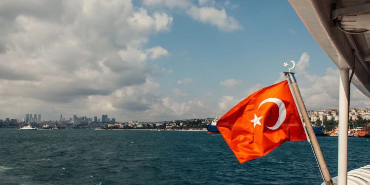 Turska ponovo podigla tranzitnu naknadu za Bospor i Dardanele