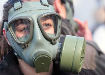 U Diklu spavali s ‘gas maskama’, u Petrčanima kao u kavezu! Bijes građana zbog stanja u sezoni, evo što kažu…