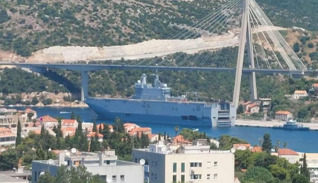 U Dubrovnik pristao francuski nosač helikoptera
