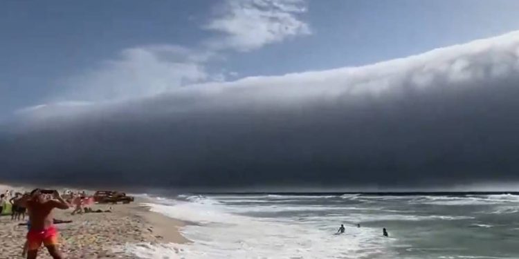 U JEKU TOPLINSKOG VALA Vrlo rijedak vremenski fenomen