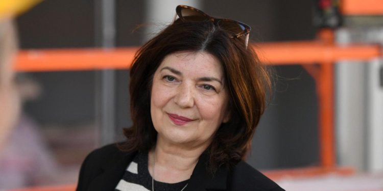 U Medicinskoj školi 19 učenika palo razred! Roditelji upali u zgradu, ravnateljica tražila intervenciju policije: “Imali smo ozbiljne situacije”