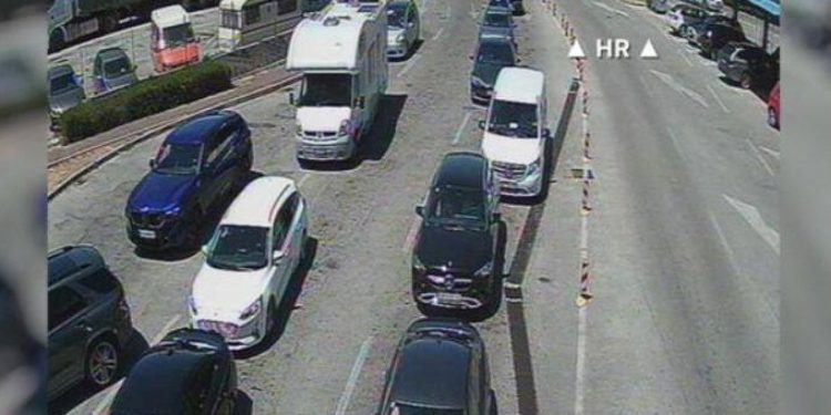 Udarni turistički vikend; gužve i zastoji duž cijele županije, čuvajte se i budite na oprezu!