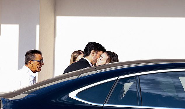 Udovica Diogo Jota stiže ispred tragičnog sprovoda Striker -a dok se Liverpool zvijezde i ostatak srčanog nogometnog svijeta pripremaju za oproštaj