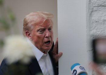 Ukrajinci mogu ostati u SAD -u – Trump – RT World News