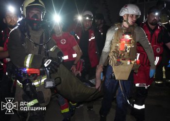 Ukrajinsko-rusko rat najnovije: Masovni napad bespilotnih letjelica ubija jedan u Odesi jer EU i Velika Britanija povećavaju sankcije na Putinu