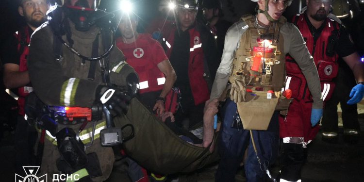 Ukrajinsko-rusko rat najnovije: Masovni napad bespilotnih letjelica ubija jedan u Odesi jer EU i Velika Britanija povećavaju sankcije na Putinu