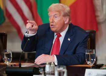 Ukrajinsko-rusko rat najnovije: Trump Strikes dogovori opskrbu oružjem Ukrajini putem NATO-a