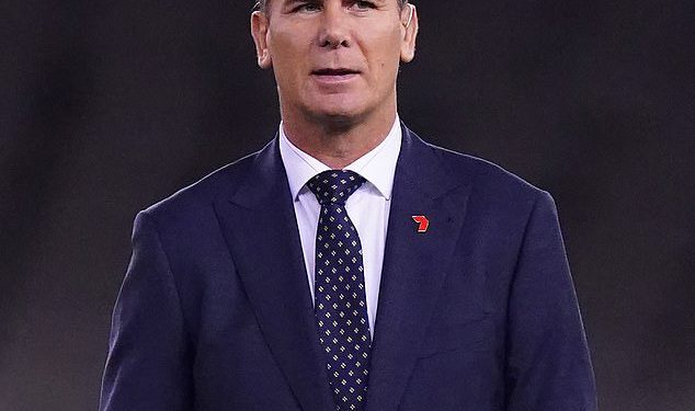 Unutar glamuroznog života Waynea Careyja u Europi, dok se zvijezda AFL -a brani zbog neugodnog virusnog videa o kojem svi u Melbourneu razgovaraju