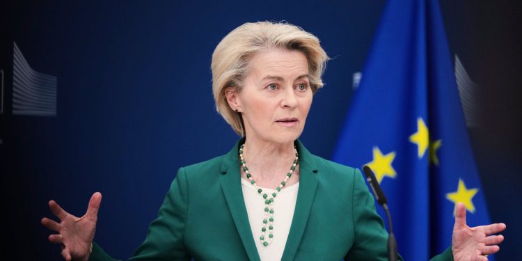 Ursula von der Leyen suočava se s glasovanjem povjerenja u krajnje desno izazov