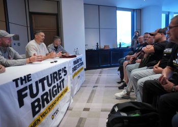 Usyk protiv Dubois 2: Ukrajinski ratni veterani koji će biti obrubljeni za gledanje revanša na Wembley stadionu