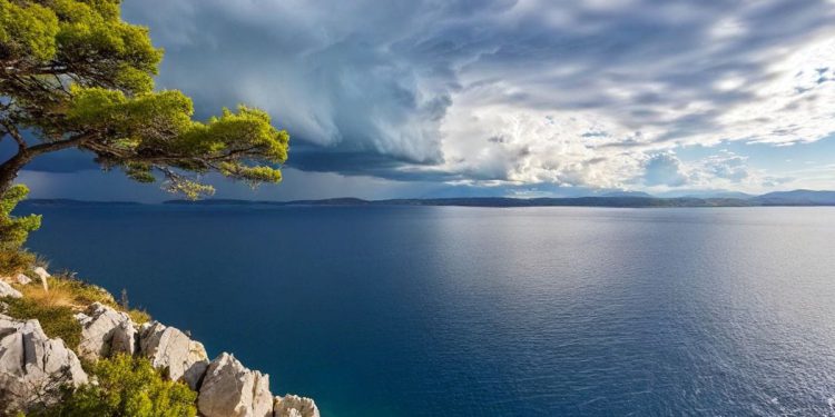 Utorak nestabilniji i manje vruć uz umjeren maestral i lebić