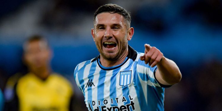 Utrke ludila: 33 -godišnje -old Martinez oklopni s 122 milijuna klauzule