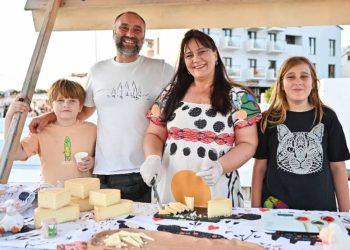 VRIDNE RUKE U Novalji održan sajam autohtonih proizvoda