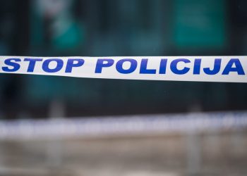 Val krađa: Policija izvijestila o provali u kuću i krađama torbi na plaži