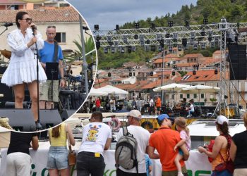 Vela Luka prkosi vremenu! Nina Badrić usred tehničkih problema nasmijala okupljene, evo što se dogodilo na probi