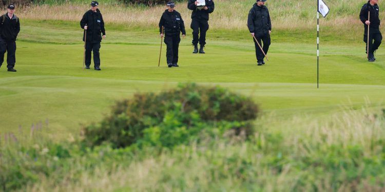Velika sigurnosna operacija koja je u tijeku na Trumpovom golf terenu kao policijska potraga