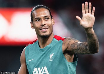 Virgil van Dijk nagovještava da je za Liverpool još potpisivanja, jer Alexander Isak obavještava Newcastle da želi istražiti mogućnosti prijenosa