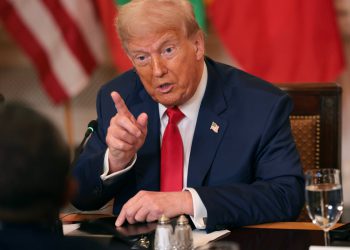 Visoki iranski službeni tvrdi da bi Teheran mogao atentat na Trumpa ‘dok je sunčala u Mar-a-Lago’