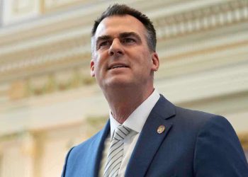 Vlada GOP -a Stitt ‘razočarana’ jer guverneri dem -a mogu prestati plaćati NGA pristojbe