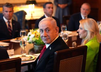 Vlada Netanyahua na rubu dok ultra-pravoslavna stranka napušta koaliciju zbog vojnog nacrta zakona