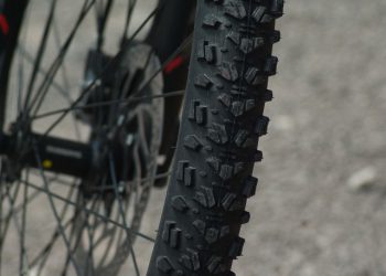 Vozač udario dvoje biciklista kod Mostara i pobjegao, traži se pomoć u identifikaciji