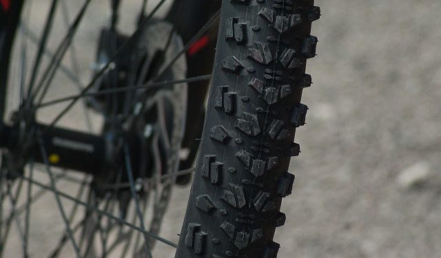 Vozač udario dvoje biciklista kod Mostara i pobjegao, traži se pomoć u identifikaciji