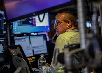 Wall Street oprezan pred sezonu kvartalnih izvješća i trgovinske tenzije s EU