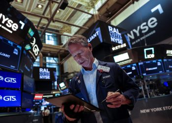 Wall Street skliznuo s rekordnih razina