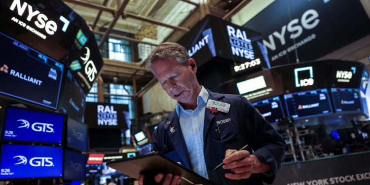 Wall Street skliznuo s rekordnih razina