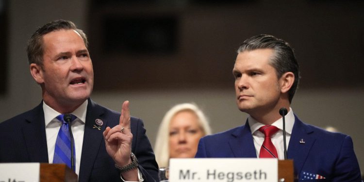 Waltz se suočava s nadzorom Senata nad signalnim chatom tijekom saslušanja veleposlanika UN -a