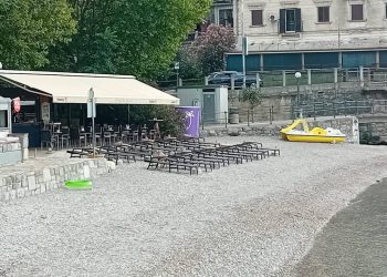 VIDEO Grad Opatija o naslaganim praznim ležaljkama na plaži: "Koncesionar je pogriješio, upozoren je na to!"