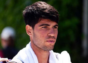 Wimbledon 2025 – Tri treći dan uživo: najnoviji rezultat i set ažuriranja dok Carlos Alcaraz vodi na središnji teren, a Emma Raducanu je u akciji – dok Sonay Kartal zarađuje ogromnu pobjedu