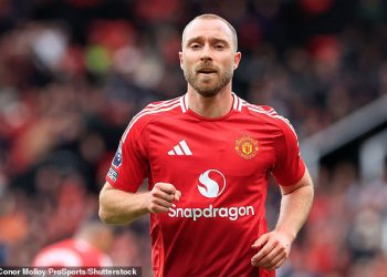 Wrexham napravi šok potez da potpiše Christian Eriksen, nekoliko tjedana nakon što je napustio Man United: Agent potvrđuje razgovore o prijenosu šoka u Ryanu Reynoldsu i klubu Roba Maca