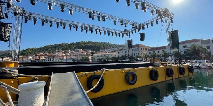 Za pristup plovilima trebate propusnice