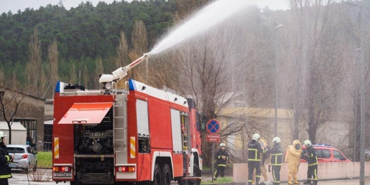 Zadarska županija: Zbog rizika od požara sezonski zaposlena 103 vatrogasca