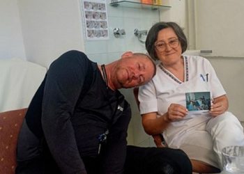 Zagrljaji i suze nakon 33 godine: Englez Steven 1992. dovezen je ranjen u bolnicu u Tomislavgrad