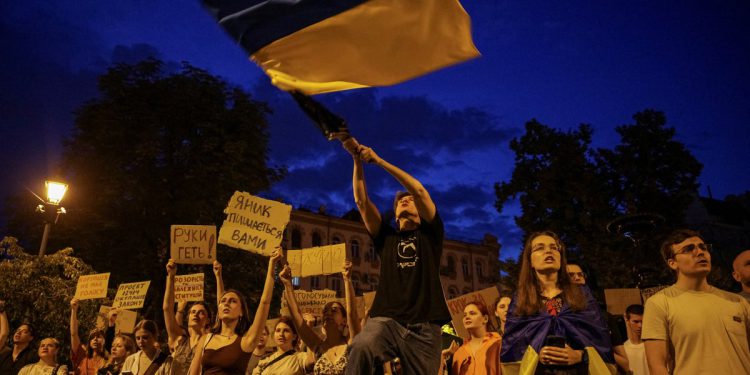 Zašto Ukrajinci prosvjeduju protiv Zelenskog?