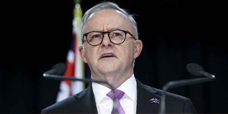 Zašto ovaj američki vazal odjednom prkosi svog gospodara – RT World News