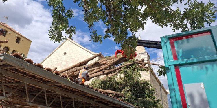 Završena akcija pomoći Zagreba Splitu