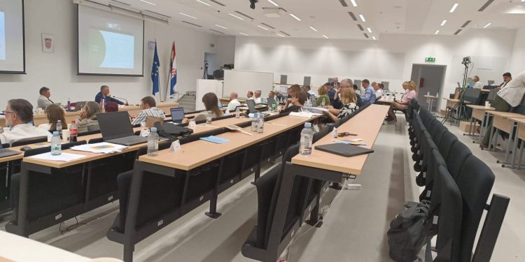 Završila Županijska skupština, miroljubivo za prvi put