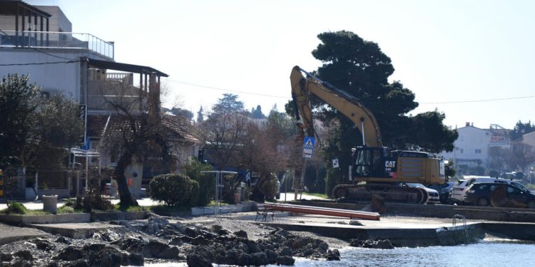 Zbog građevinskih radova čak 18 ulica u Diklu bez vode