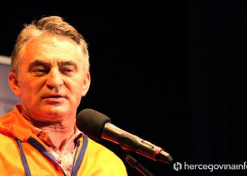 Željko Komšić hospitaliziran u ‘Centru za srce’