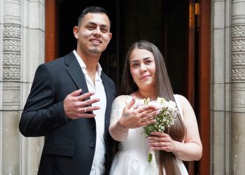 Zemljini parovi se slijevaju na brzo i lako vjenčanje