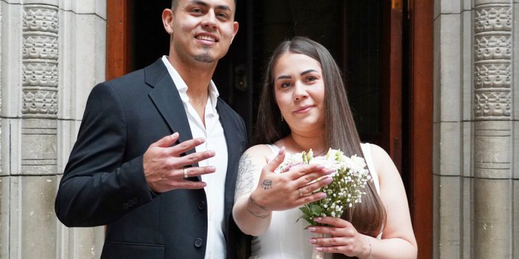 Zemljini parovi se slijevaju na brzo i lako vjenčanje