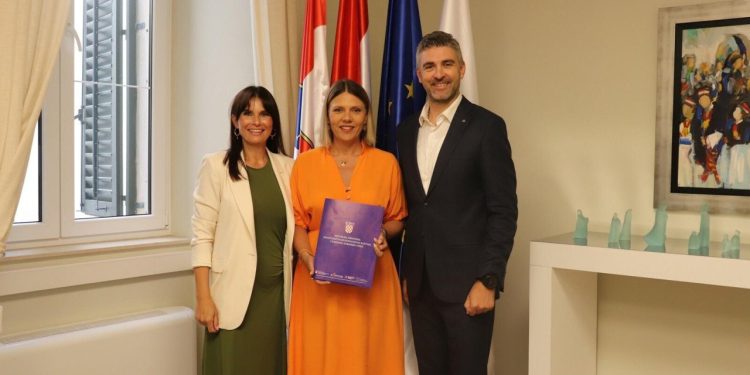 Zrinka Raguž uručila Odluku o financiranju projekta Park ‘n’ Ride