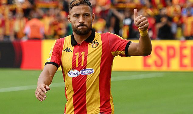 Zvijezda čiji je klub igrao protiv Chelseaja na klupskom Svjetskom kupu ‘prisilno uklonjena iz aviona i uhićena’ nakon borbe zbog sigurnosnog pojasa u letu kući